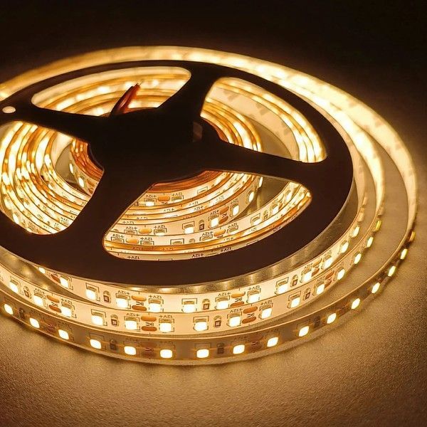 Світлодіодна стрічка Biom ST-12-2835-120-WW-20-V2 (12V, 120 д/м) тепла біла ST-12-2835-120-WW-20-V2 фото