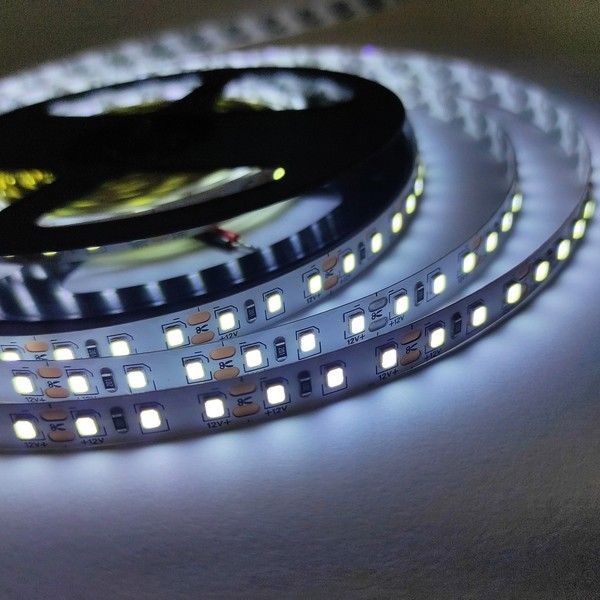 Світлодіодна стрічка Biom ST-12-2835-120-SCW-20 (12V, 120 д/м, IP20) Супер холодна ST-12-2835-120-SCW-20 фото