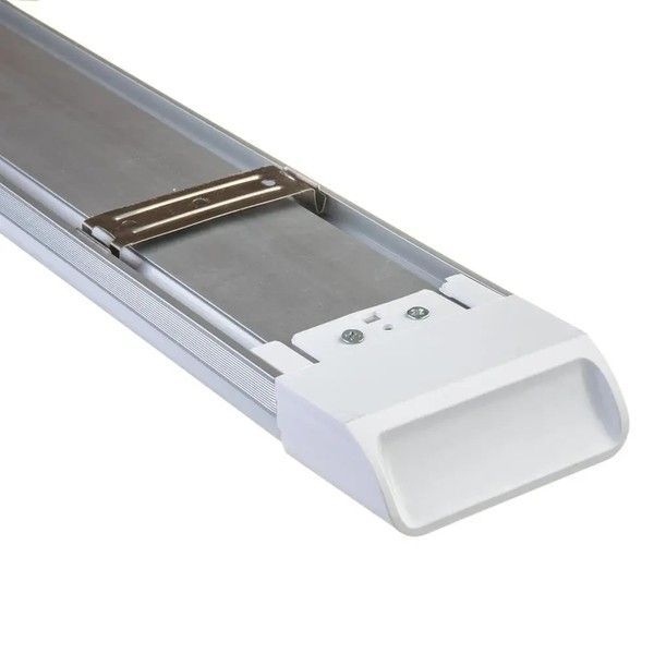 Линейный LED светильник OEM LN-27-0600-6 27W 6200К 600mm LN-27-0600-6 фото