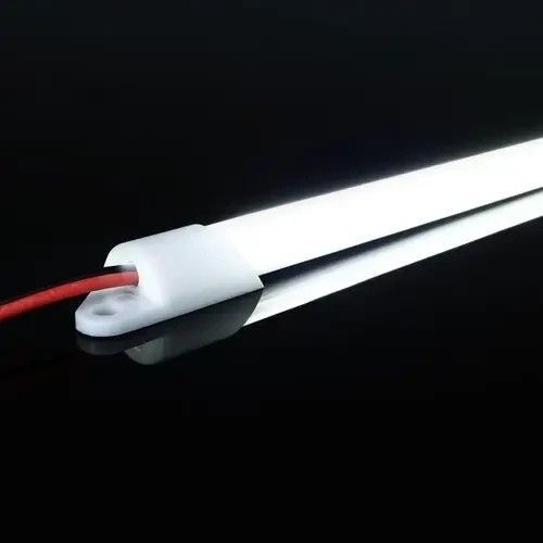 Світлодіодна лінійка Biom LB-100-15-6-220 15W 6000K 1000мм AC 220V IP20 матова LB-100-15-6-220 фото